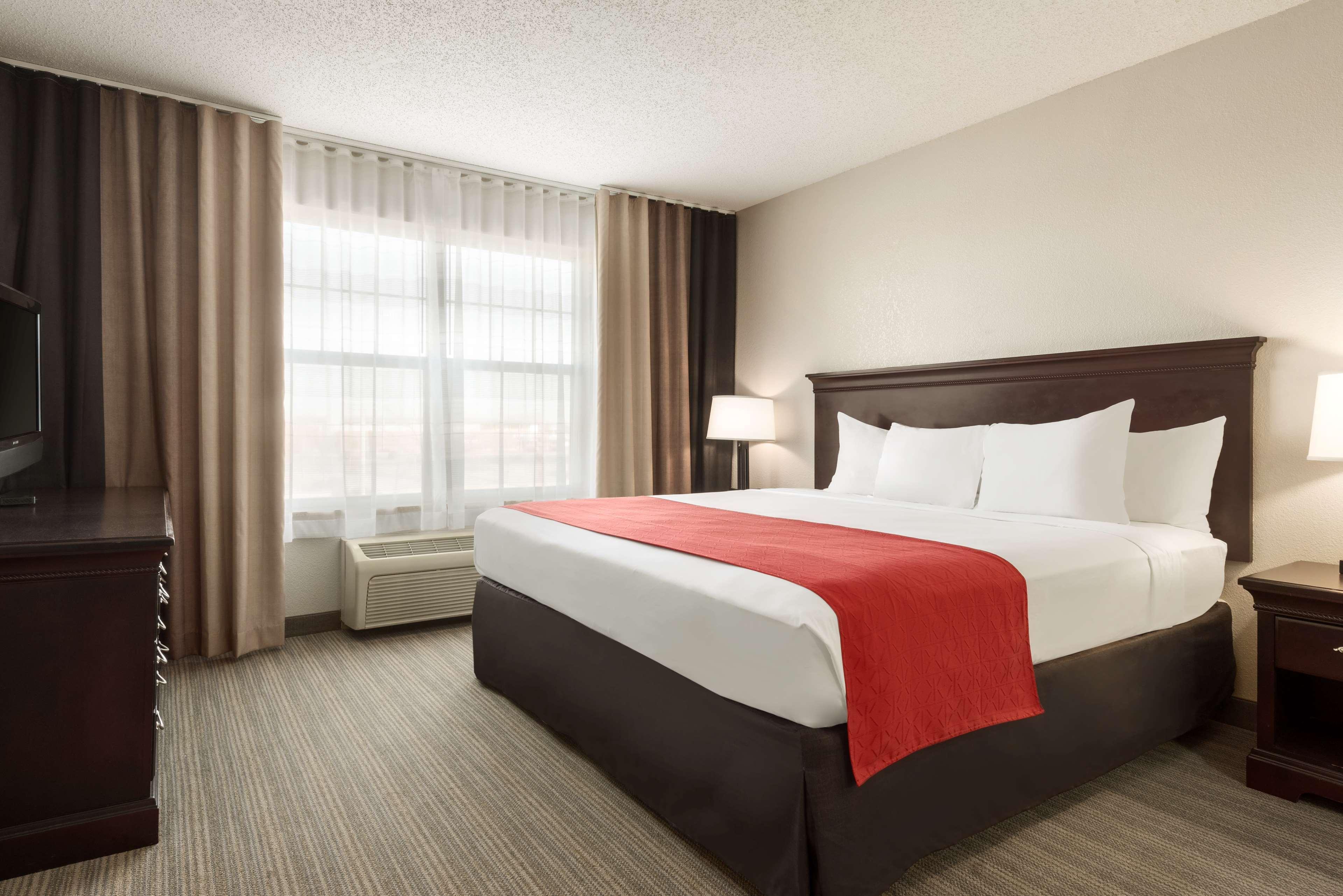 Country Inn & Suites By Radisson, Kansas City At Village West, Ks Bonner Springs エクステリア 写真