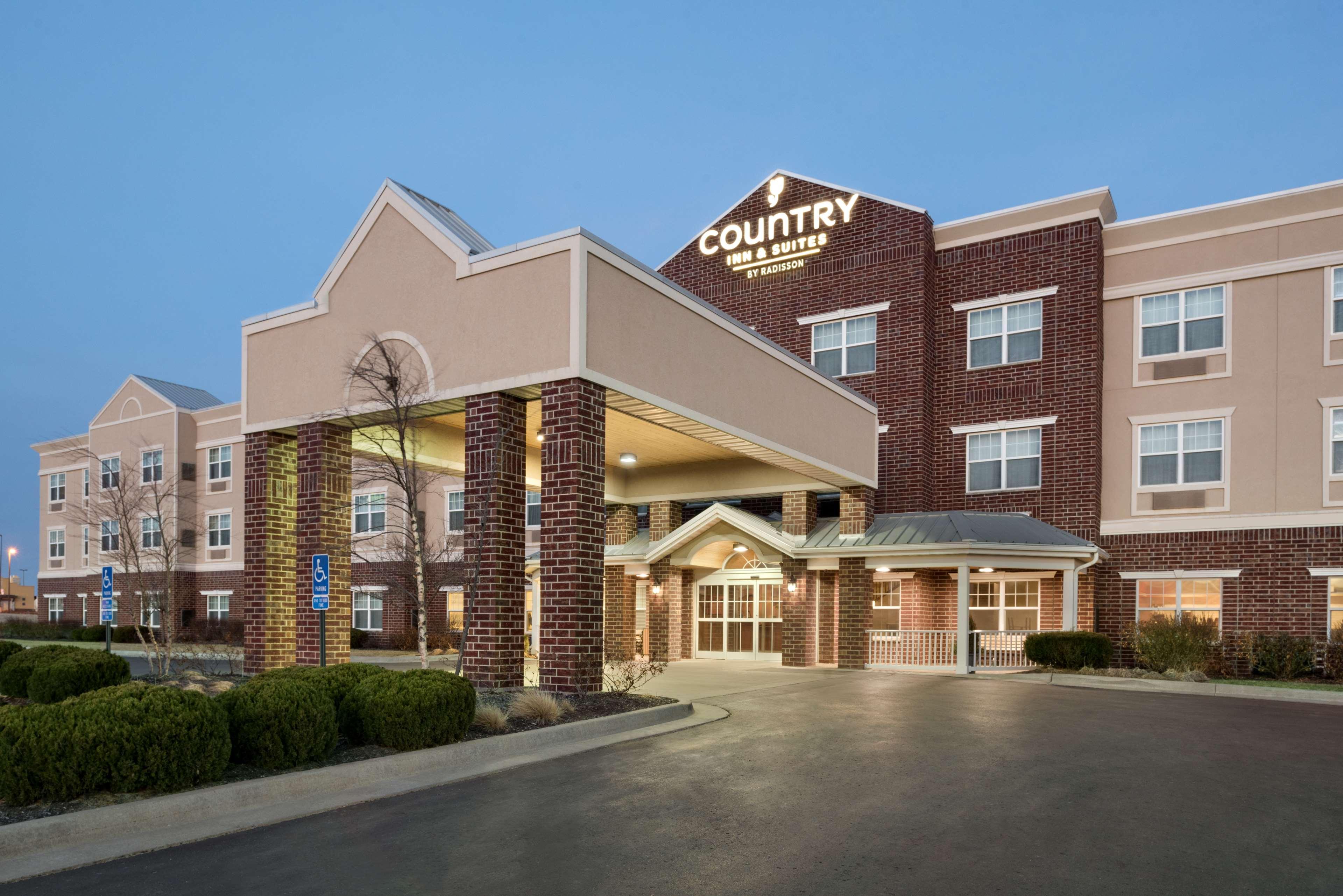 Country Inn & Suites By Radisson, Kansas City At Village West, Ks Bonner Springs エクステリア 写真